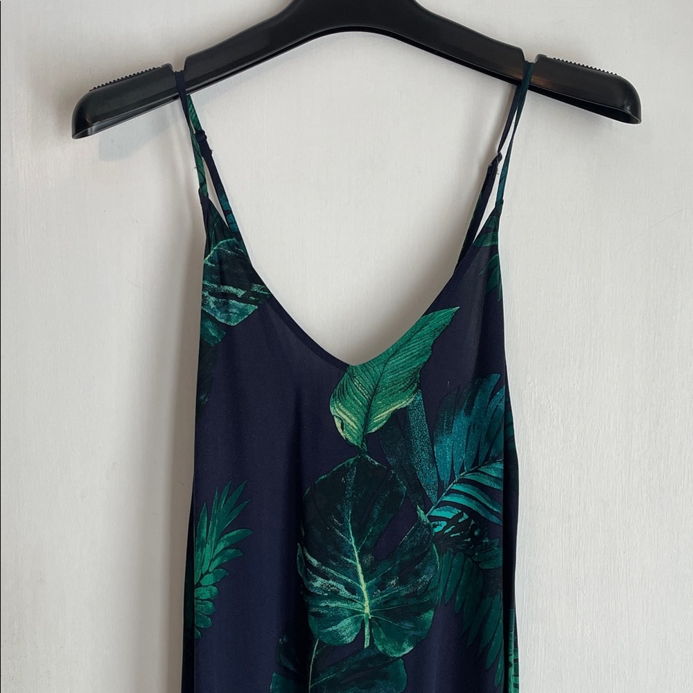 Old Navy V-Neck Navy Palm Print Maxi Dress M - Picture 4 of 8